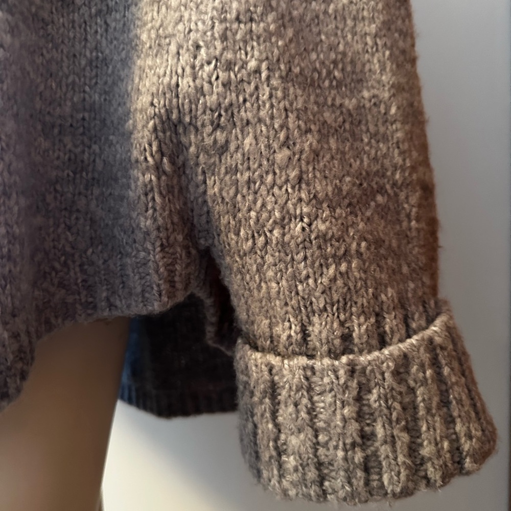 Michael Kors Gray Wool blend Poncho with Detachable Faux Fur Collar - Picture 4 of 7